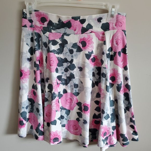 Floral circle skirt - Picture 3 of 5